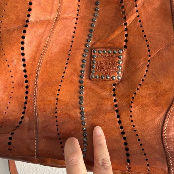 Campomaggi 100% Leather Tan Studded Tote Bag w/ Strap - Picture 11 of 13